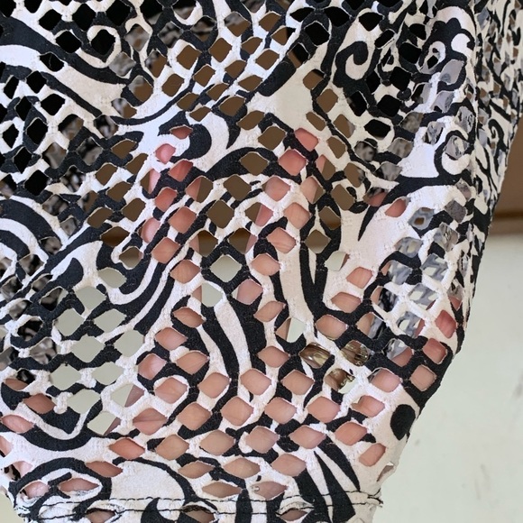 Chico’s lace laser cut skirt lined elastic waist L-23 in chicos size 2=12 - Picture 4 of 4